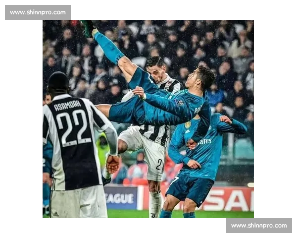 梅西C罗罕见同框直播间惊爆内幕，球迷直呼过瘾！