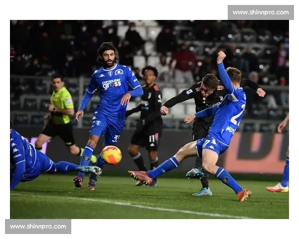 球迷的热情是最好的燃料！意甲赛场最动人的画面盘点