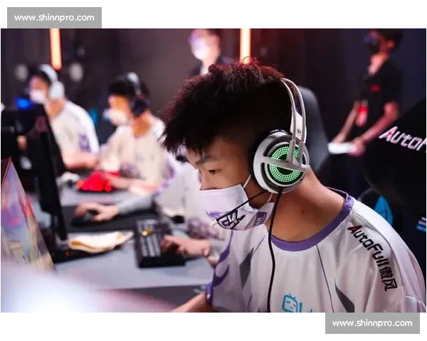 不服输!老挝电竞少年为国而战,汗水铸就电竞梦想 不服输!老挝电竞少年为国而战,汗水铸就电竞梦想