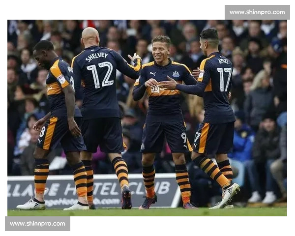 奥格斯堡引进强援,能否给联赛带来新气象 奥格斯堡引进强援,能否给联赛带来新气象